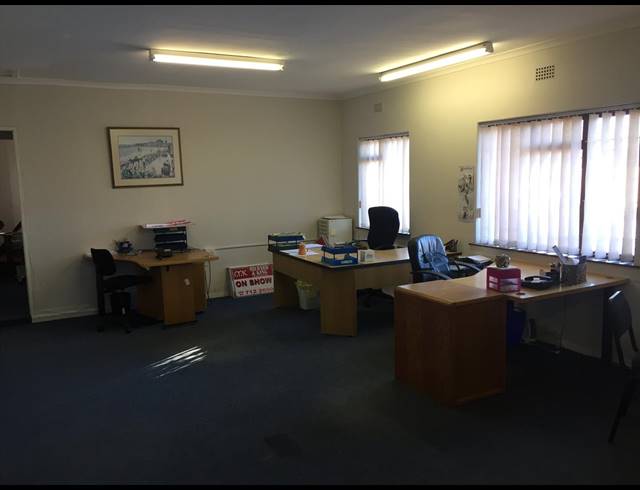 140M² OFFICE TO LET IN PLUMSTEAD